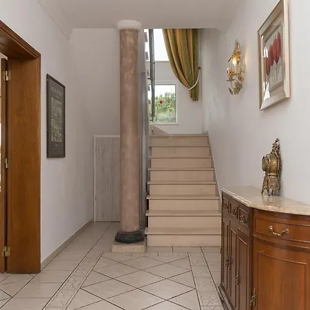 Vila Akivillas Golden *