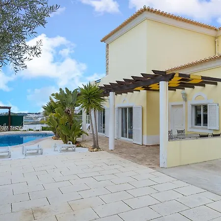Akivillas Golden *