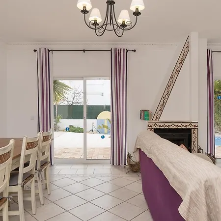 Akivillas Golden Villa *